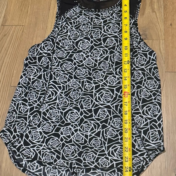 Lululemon Sculpt Tank Top In Posey Black White Mesh Back Yoga Workout Sz 6 - Picture 3 of 4